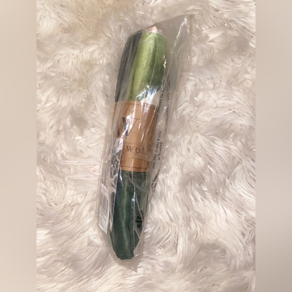 NEW NEVER WORN OS multi wear wrap - Picture 3 of 5